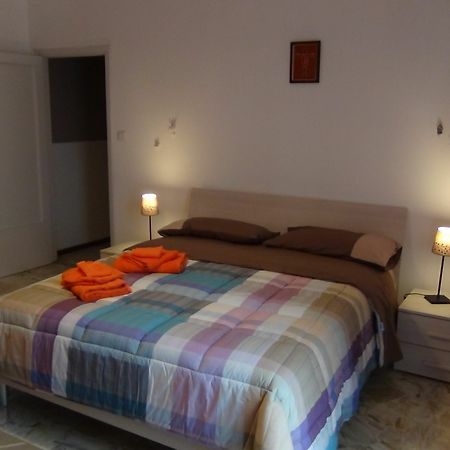 Apartmán A Casa Di Franci Parma Exteriér fotografie